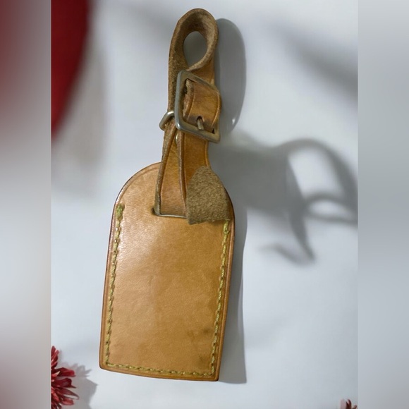 Louis Vuitton Authentic Leather Brown Luggage Tag Adjustable Belt Style Loop - Picture 2 of 2